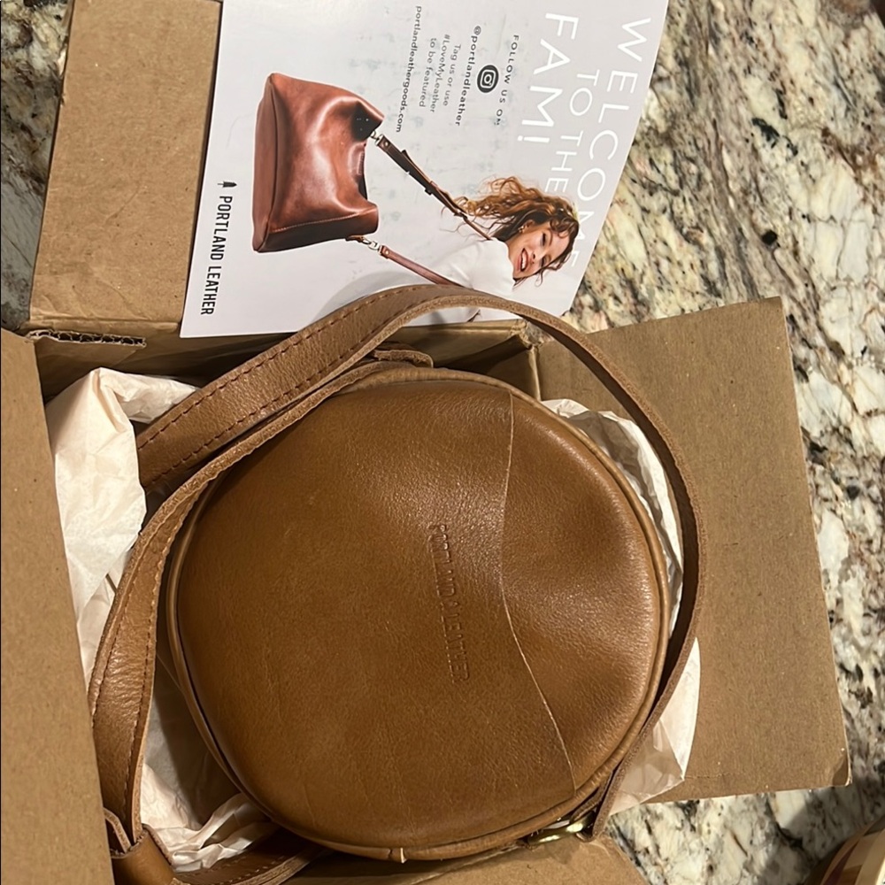 Portland Leather Tan Crossbody Bag - Picture 2 of 3